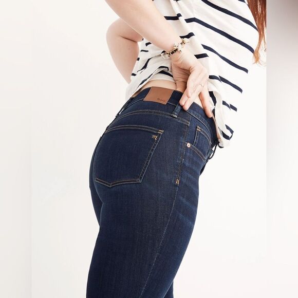 Madewell NWT 9" Mid-Rise Raw Hem Skinny Jeans in Larkspur Size 26 - Picture 2 of 6